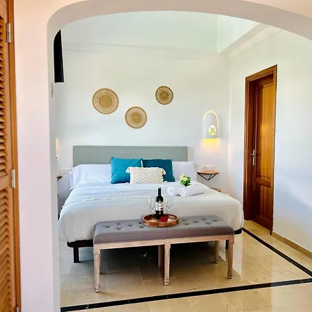 Sunset Zafiro * Playa Blanca